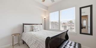 18359 MOSS GARDEN Road Gallery 21