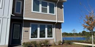 2974 VOYAGER AVENUE Gallery 1