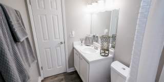 Pier 5350 Apartments Gallery 23