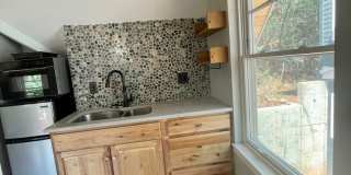 Adorable Garage Studio in beautiful Manitou Springs. Adorable Garage Studio in beautiful Manitou Springs. Gallery 7