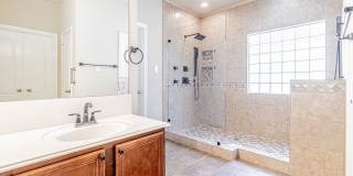 Gorgeous 4 BD | 3.5 BA | 2 CAR GARAGE Available in Sonoma Ranch Helotes! Move in Special!! **$500 OFF** Gallery 22