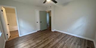 652 Monagan St ~ Murchison Gallery 15