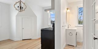 127 Maple Avenue Gallery 6