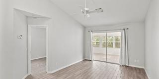 Sixty Oaks - Beautifully Remodeled Patio Home Gallery 3