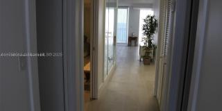 881 Ocean Dr Gallery 15