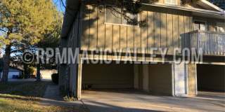 747 Meadows Drive #2, 2 Bed, 1.5 Bath Gallery 1