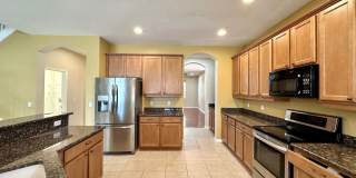 SPACIOUS 5-BEDROOM POOL HOME IN NORTH PORT Gallery 14