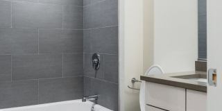 Renovated, Modern Split-Level Apartment – 2 Bed | 1.5 Bath | 1,088 Sq Ft Gallery 7