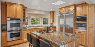 1749 Hill St Gallery 18