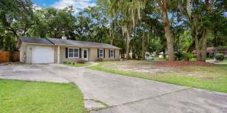 3 bedroom 2 bath home in Village Green Gallery 29