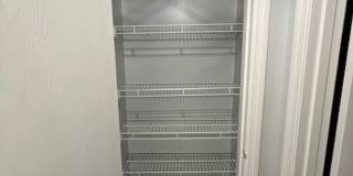 Beautifully remodeled 3 bedroom, 2.5 bath, 2 car garage Gallery 29