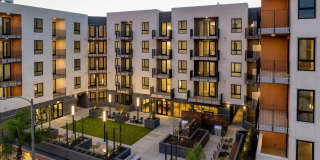 The DeMilo Gallery 23