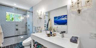 4975 Delaware Avenue Gallery 10