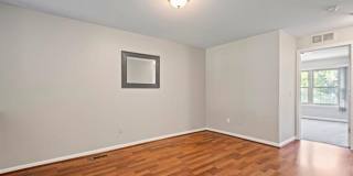 142 SANDY Lane Gallery 9