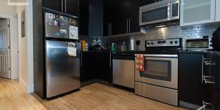 Unique Luxury in Heart of Coolidge Corner! Near T, Trader Joes, perfect for BU Students and Working Pros alike! Gallery 3