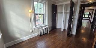 2 Bedroom, 1 Bathroom in Historical Woodland Avenue building! Gallery 28