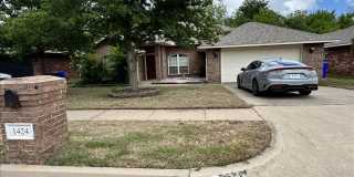 1424 Teakwood Drive Gallery 1
