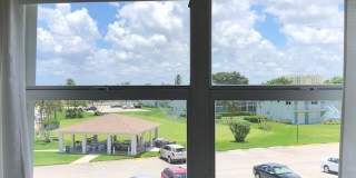 210 Horizon Street E Gallery 6