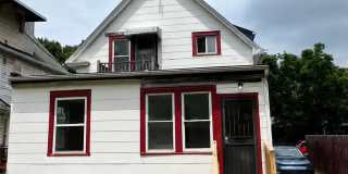 Charming 3-Bedroom Property in Prime Location Gallery 8