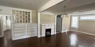 3 BR/ 2BA Central Gardens Bungalow Gallery 4