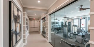 Vintage Foxland Apartments Gallery 28