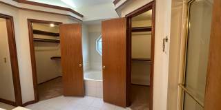 4 Bed, 2.5 Bath Brick home with 2 car garage Gallery 46