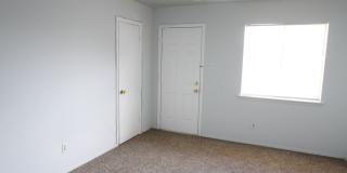 Beautiful Remodeled Duplex with 3 bed-1.5 bath in 79912 Gallery 12