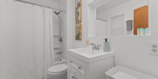 1612 East 29th Street Gallery 22