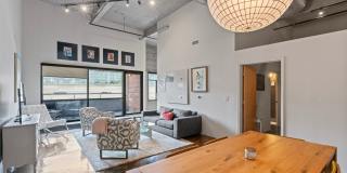 Fully Furnished 2 Bed / 2 Bath Modern Apartment Near Union Station! $2695.00! Gallery 4