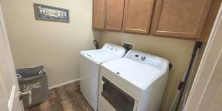 Fully Furnished/Unfurnished/Short Term/Long Term/ Vacation Rental Options Gallery 38