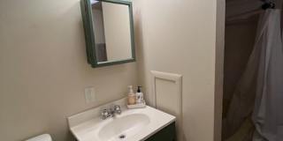 Lovely Hampden EOG 2bd/2ba Rowhome w CAC & W/D! Available 7/15 Gallery 19