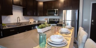 One Glenn Place Gallery 4