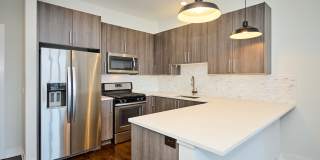 5139 North Broadway - 301 Gallery 1