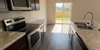 *First 4 Weeks Rent FREE!* Three Bedroom | Two and a Half Bathroom Home in Farmington Gallery 13