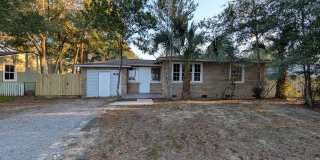 307 Hermey Ave Pensacola. MOVE IN SPECIAL: HALF OFF first full month of rent!!! Gallery 1
