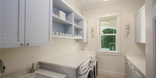 545 SW Indianola St Gallery 27