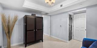 18671 Collins Ave Gallery 30