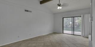 620 LAKEWAY Drive Gallery 19