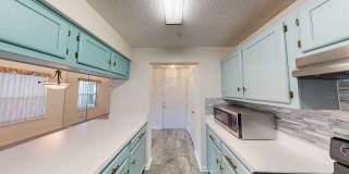Ground Level 3 + 2 Spacious Updated condo Gallery 5