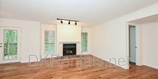 201 Lenox Way NE Gallery 2