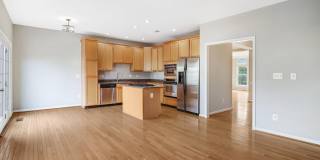 22616 WELBORNE MANOR Square Gallery 14