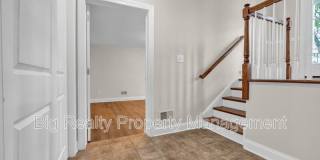 364 Prospect St Gallery 10