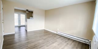Evergreen Village Apartments & Townhomes Gallery 5