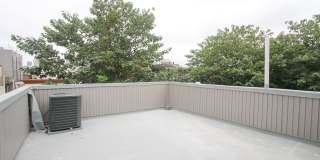 Large Point Breeze Home Gallery 13
