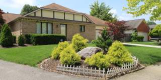 1959-1961 Bayswater Dr. Gallery 1