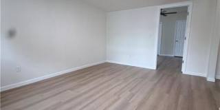 837 S 13th Street Gallery 22