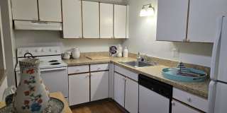 Waterford Square Gallery 14