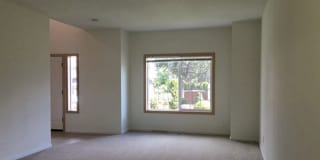 $500 OFF First 2 Months – Spacious 4BR/3BA Home with BRAND-NEW Carpet Throughout, Fenced Yard & 2-Car Garage in Tigard! Gallery 26