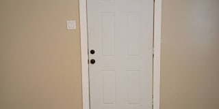 Charming 3 - Bedroom Property in Prime Location Gallery 29