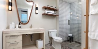 Columbia Square Living Gallery 10